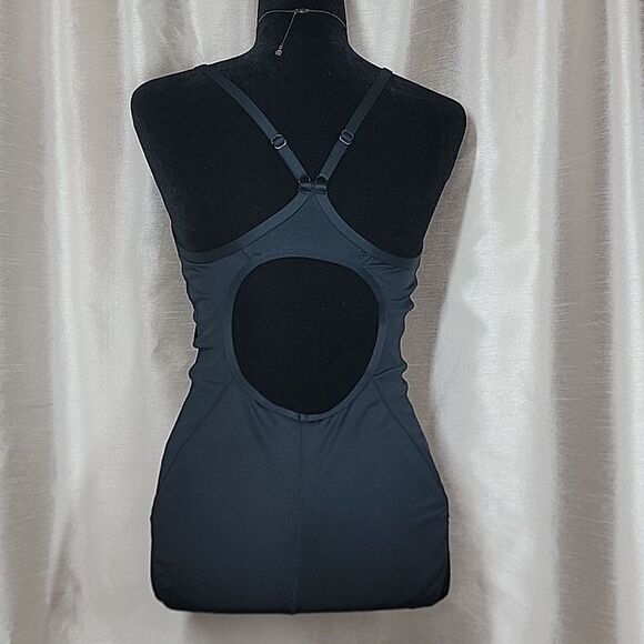 Bayleaf Laureate Black Open Back One-piece Swimsuit - Picture 4 of 13